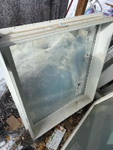 Brand New vinyl picture window - Photo 3