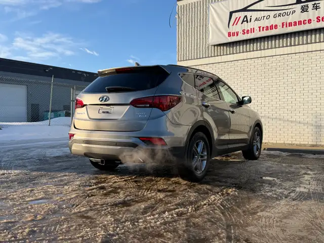 2017 Hyundai Santa Fe Sport| Clean Carfax | Low Mileage | - Photo 6