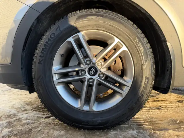 2017 Hyundai Santa Fe Sport| Clean Carfax | Low Mileage | - Photo 23