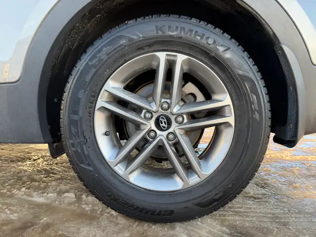 2017 Hyundai Santa Fe Sport| Clean Carfax | Low Mileage | - Photo 24