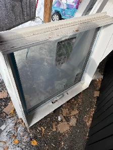 Brand new awning window - Photo 4