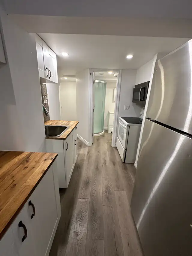 basement bachelor new in north York , yonge and Steeles - Photo 4