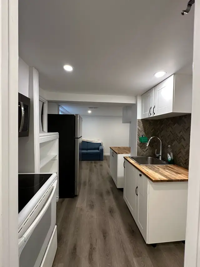 basement bachelor new in north York , yonge and Steeles - Photo 9