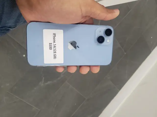 Unlocked iPhone 14 128gb with year warranty $599