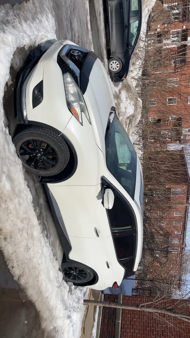 Nissan Murano SL AWD 2015 –Équipé, AWD, 4mag été et 4 mag hiver