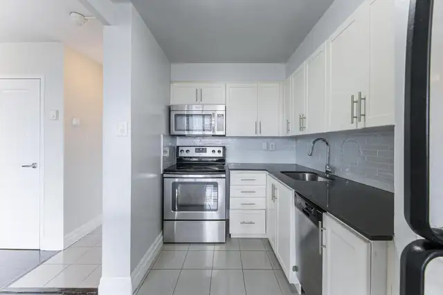 1 Bedroom Apartment for Rent - 155 Wellesley Street East - Photo 8