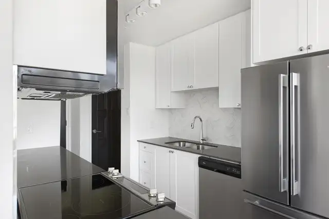 2 Bedroom Apartment for Rent - 351 The West Mall & 25 Eva Rd - Photo 10