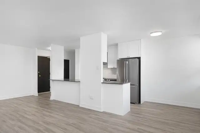 2 Bedroom Apartment for Rent - 351 The West Mall & 25 Eva Rd - Photo 17