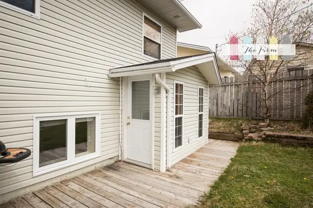 733A Empire Avenue - Spacious Two Bedroom , Two Car Parking - Photo 2