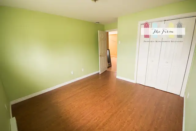 733A Empire Avenue - Spacious Two Bedroom , Two Car Parking - Photo 7