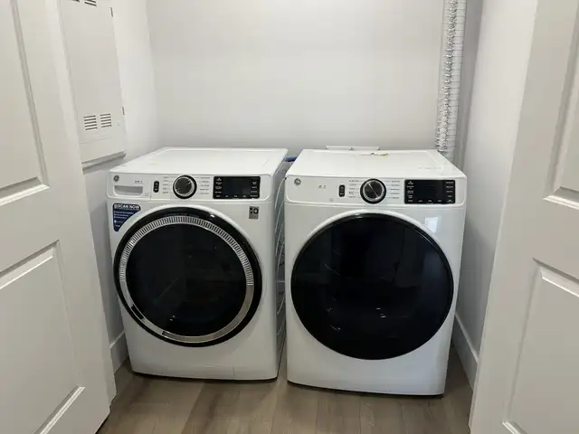 1Bed Den/1Bath Uptown Near Shopping/Restaurants, Available Aug1 - Photo 11