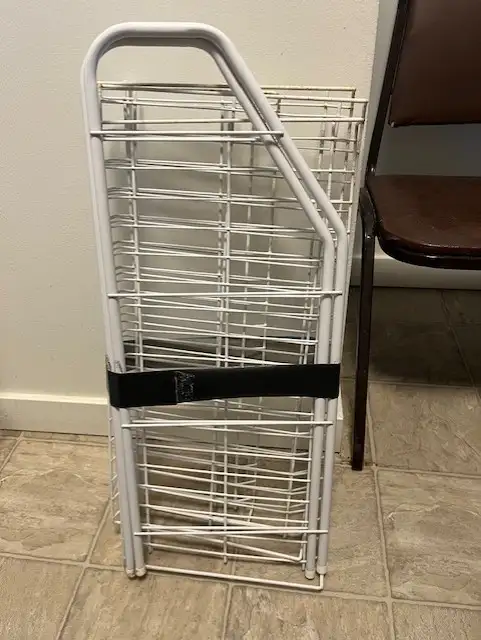 White Shelf / Shoe Rack $15 - Photo 2