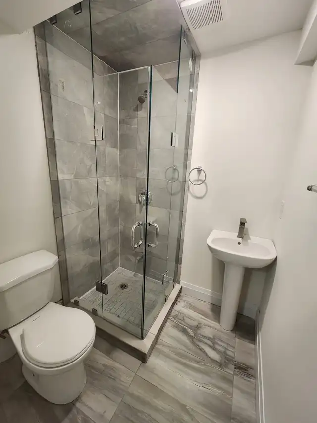 Room for rent - heartland- female only - Photo 5