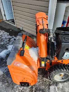 Husqvarna ST 330 30inch 2 stage snowblower - Photo 2