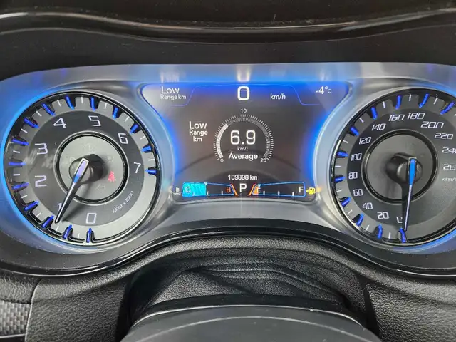 2015 Chrysler 300s 3.6L V6 RWD - Photo 9