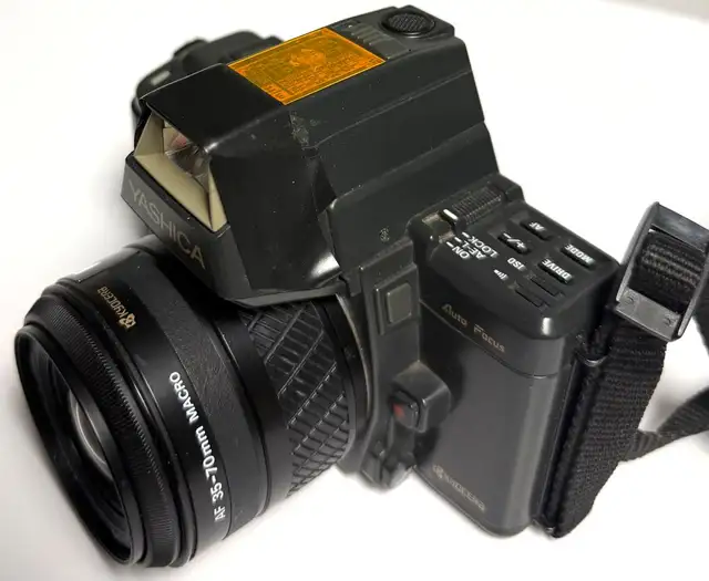 Yashica 230-AF 35mm Film Camera w/Yashica AF 35-70mm Lens - Photo 2