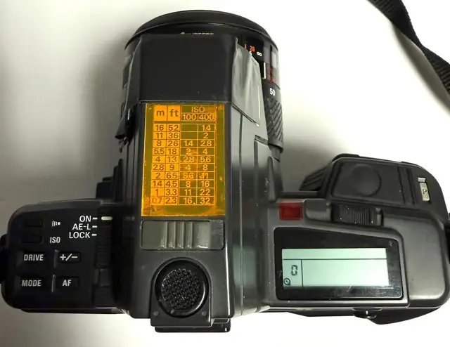 Yashica 230-AF 35mm Film Camera w/Yashica AF 35-70mm Lens - Photo 3