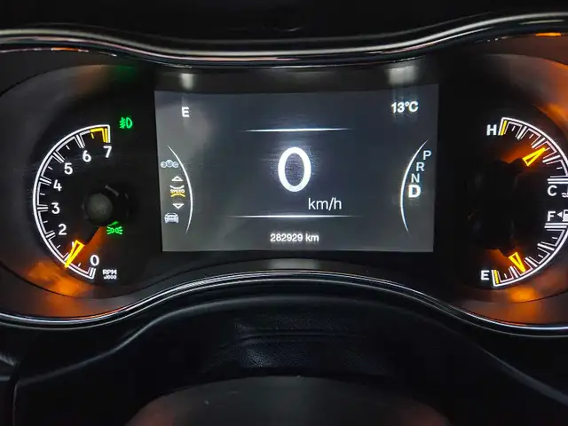 2018 Jeep Grand Cherokee Laredo 3.6L V6 4X4 - Photo 9