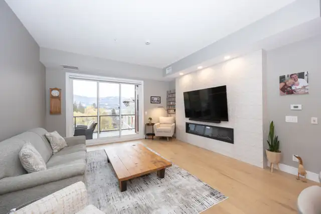 PENTHOUSE CONDO NEAR THE LAKE! 604 529 Truswell Road - Photo 6