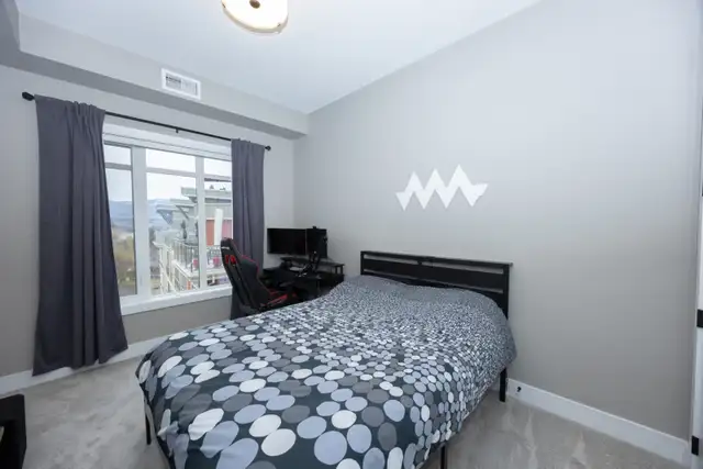 PENTHOUSE CONDO NEAR THE LAKE! 604 529 Truswell Road - Photo 11