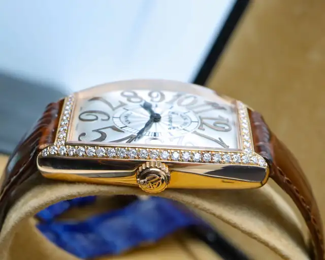 2015 Franck Muller 18kt Gold Curvex Quartz with Factory Diamonds - Photo 2