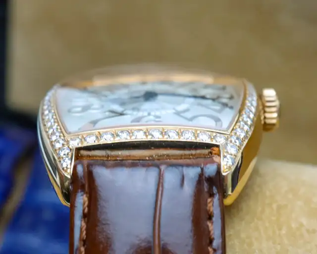 2015 Franck Muller 18kt Gold Curvex Quartz with Factory Diamonds - Photo 4