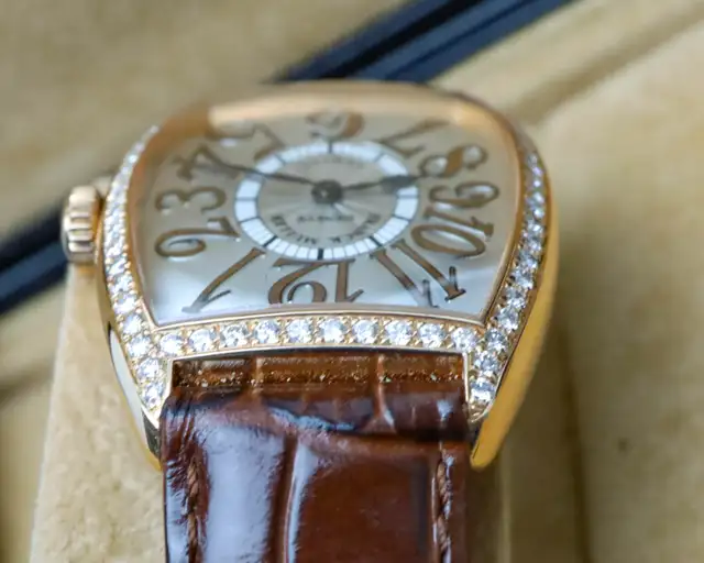 2015 Franck Muller 18kt Gold Curvex Quartz with Factory Diamonds - Photo 5