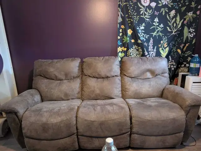 Lazy boy couch and chair