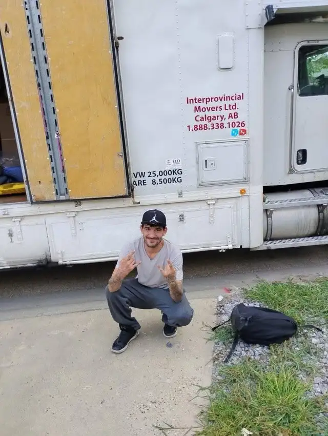 30 year old male looking for cash labour work - Photo 5