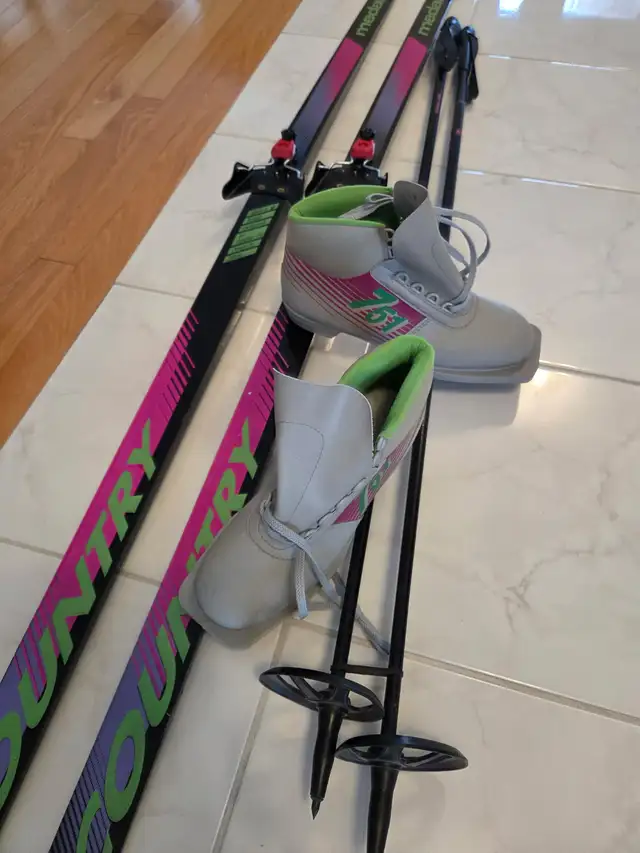 Cross Country Ski Package - Photo 4