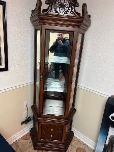 Free delivery used Wooden vintage-style curio cabinet - Photo 2