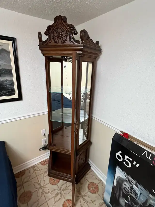 Free delivery used Wooden vintage-style curio cabinet - Photo 5