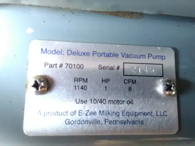 deluxe portable vacuum pump, milker - Photo 3