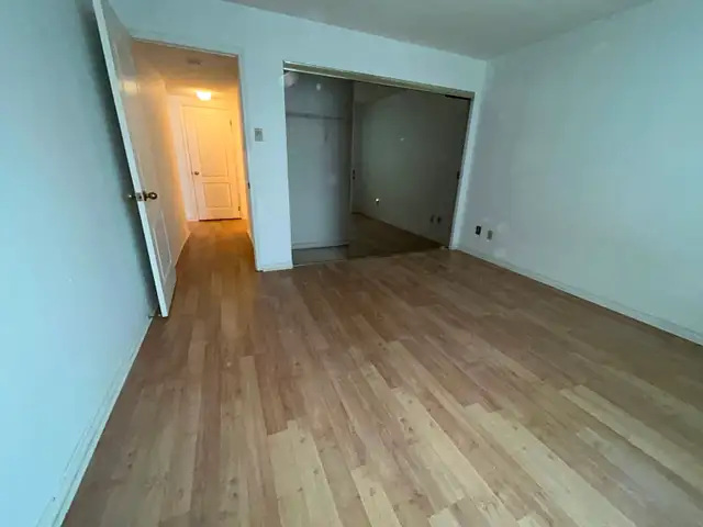 1 Bedroom (  Den) Condo for Rent in Milton - Photo 7