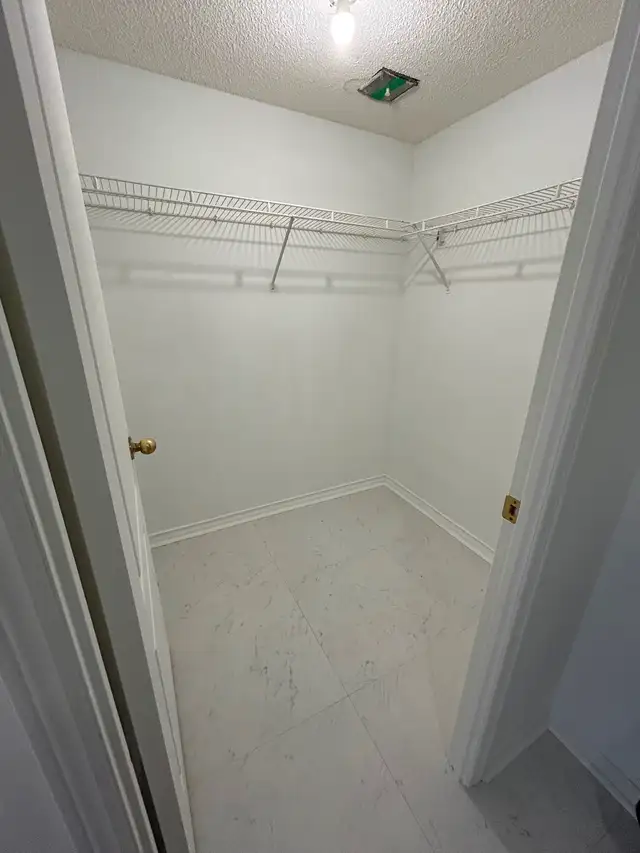 1 Bedroom (  Den) Condo for Rent in Milton - Photo 8