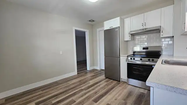Newly Renovated 1 Bedroom Suite in a 55  Community - Photo 4