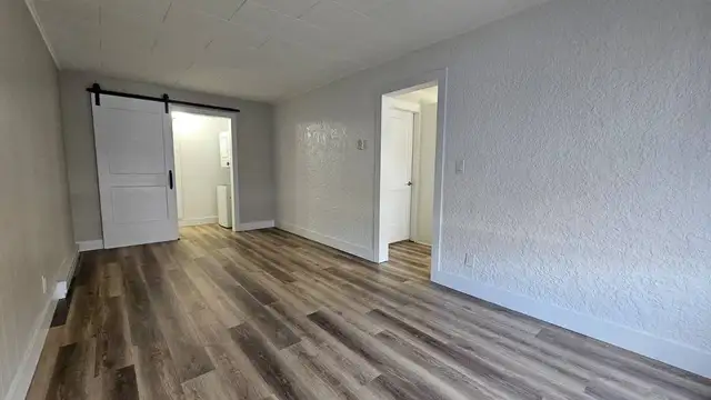 Newly Renovated 1 Bedroom Suite in a 55  Community - Photo 6