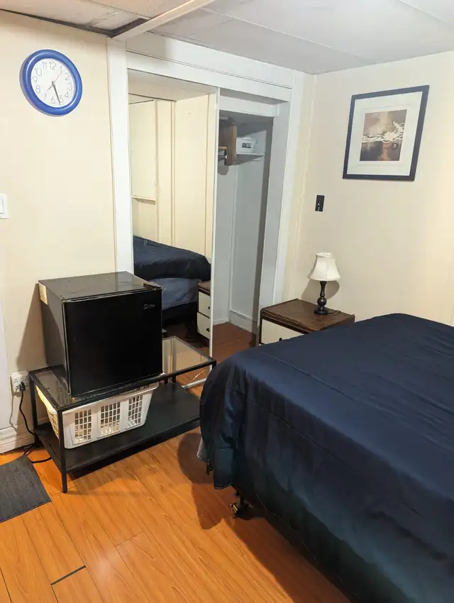 One Bedroom available For Rent in a Basement - Photo 2