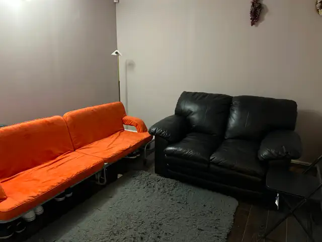 Quiet 130sqft Room on 1st Floor, Near Scarborough Town Center - Photo 4