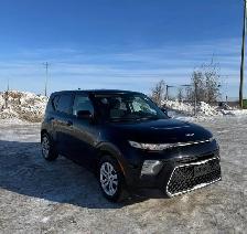 2022 Kia Soul LX - Photo 2