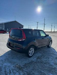 2022 Kia Soul LX - Photo 6