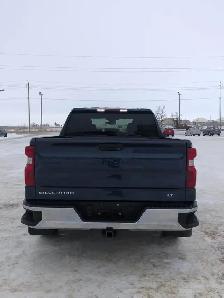 2023 Chevrolet Silverado LT - Photo 5