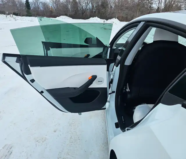 2025 TESLA MODEL 3 LONGE RANGE ALL WHEEL DRIVE WHITE ON WHITE - Photo 5