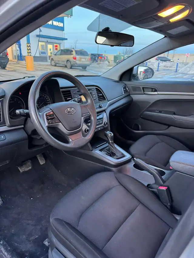 2017 Hyundai Elantra SE - Photo 3
