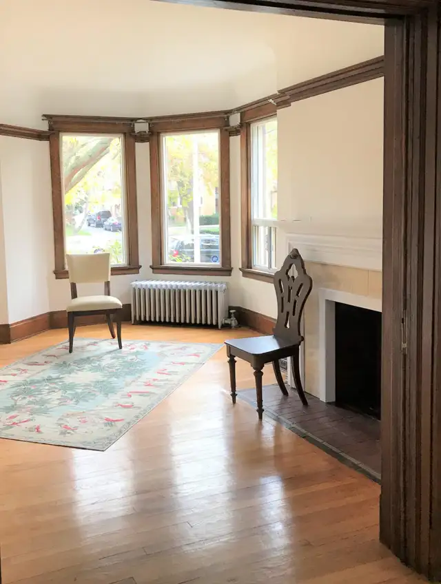 2 bed all-inclusive gorgeous Roncesvalles High Park Blvd - Photo 3