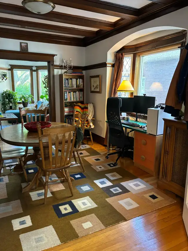 2 bed all-inclusive gorgeous Roncesvalles High Park Blvd - Photo 4