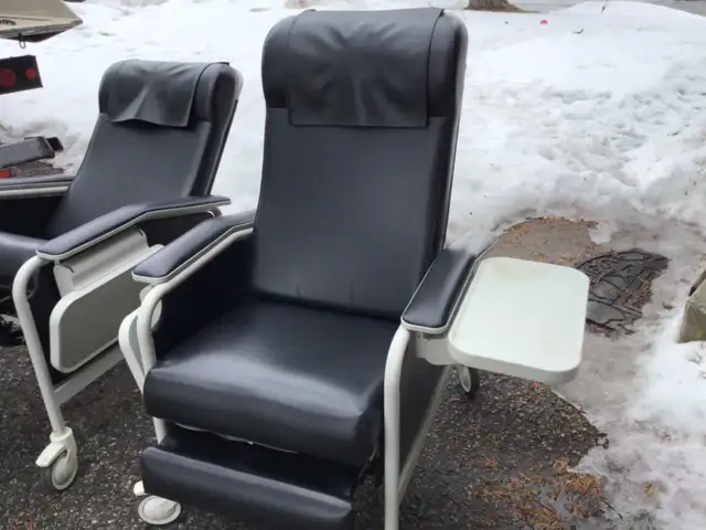 MEDICAL/SPECIAL NEEDS ROLLING RECLINER CHAIRS - Photo 7