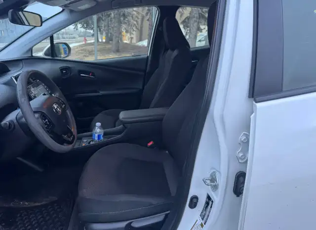 2021 Toyota Prius All Wheel Drive - Photo 4