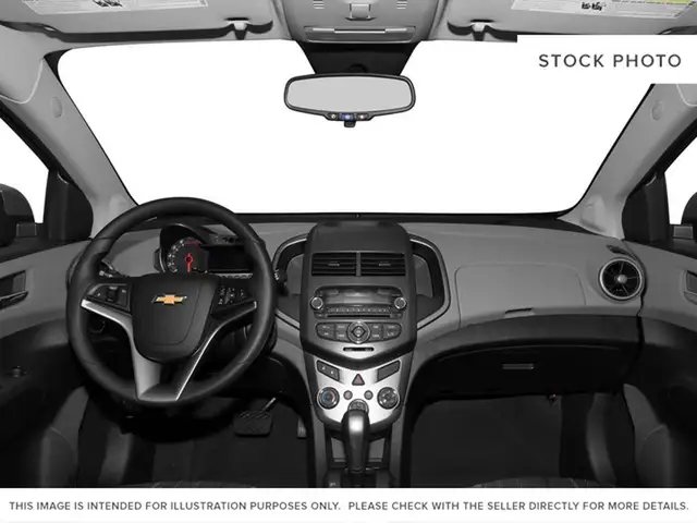 2015 Chevrolet Sonic LT - Photo 6