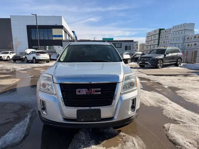 2011 GMC Terrain SLT-1 AWD : No Reported Accidents, Well Service - Photo 2